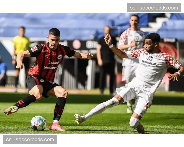 战术趋势分析：德甲中游球队愈发青睐“4-4-2中场菱形站位”应对强队