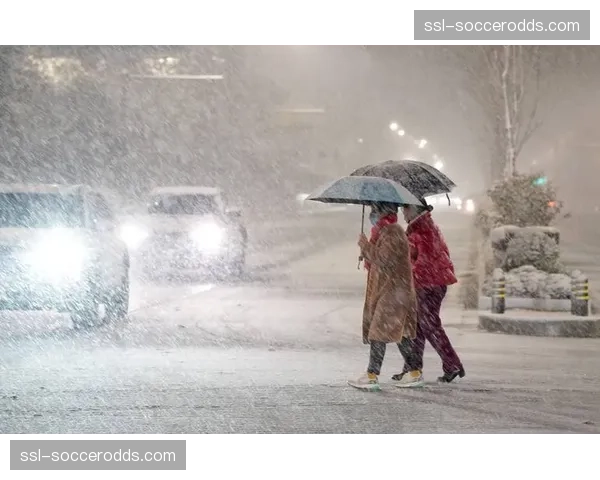 天气因素：拉斯帕尔马斯主场突刮大风，比赛节奏因此多次被打断